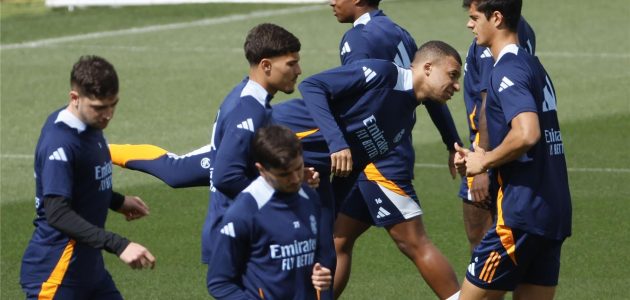 أنشيلوتي يحاول استغلال إرهاق برشلونة